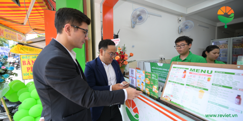 Có lượng khách hàng nhất định