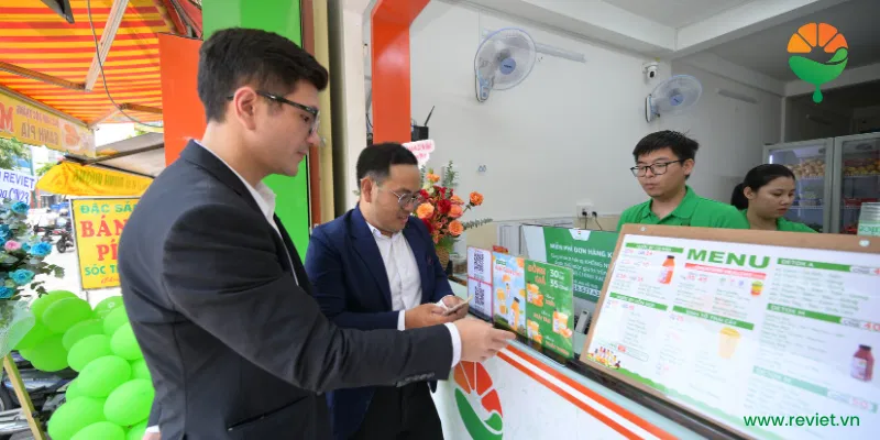 Có lượng khách hàng nhất định