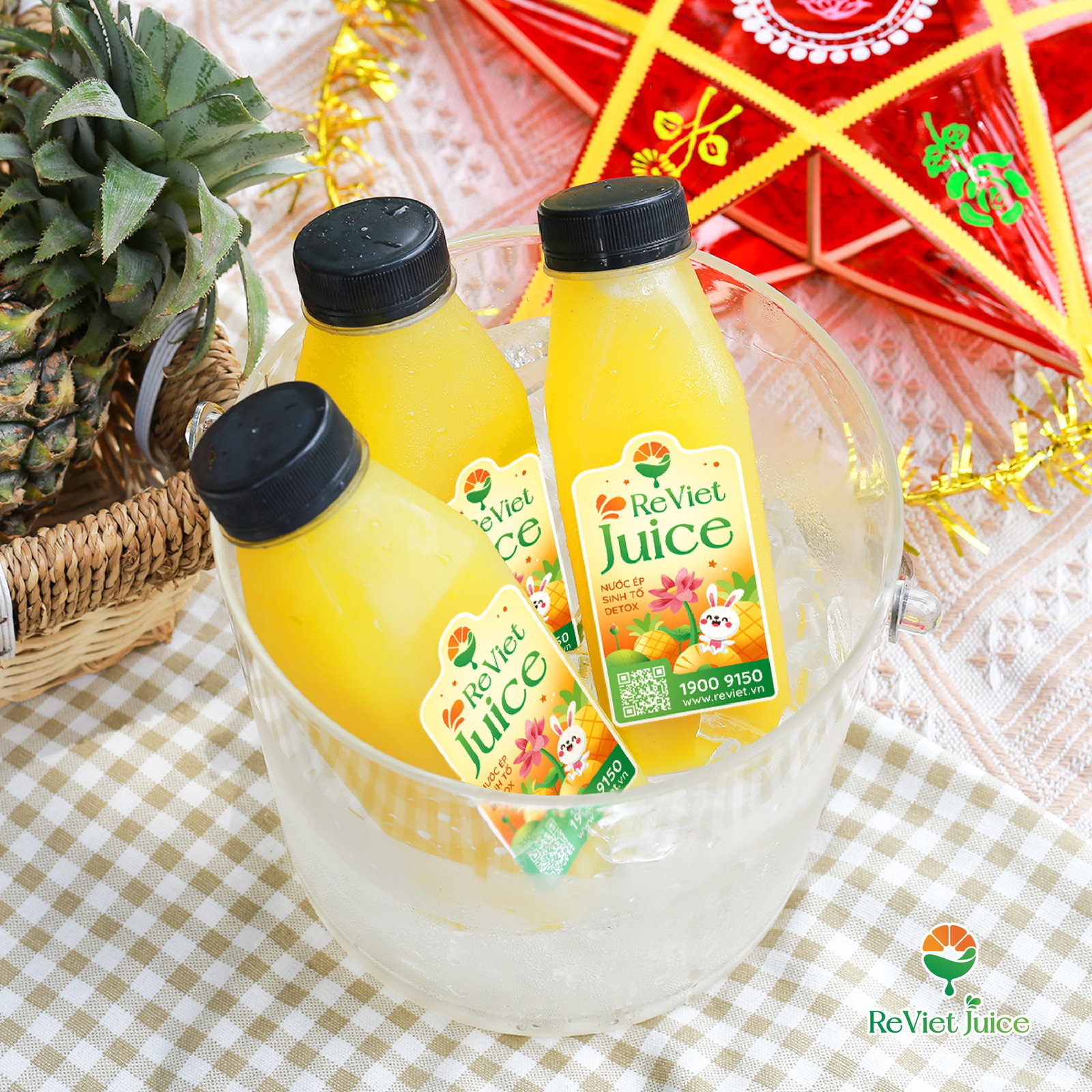 Cup Holder HOUSE OF THƠM là phiên bản đặc biệt từ Nước ép ReViet