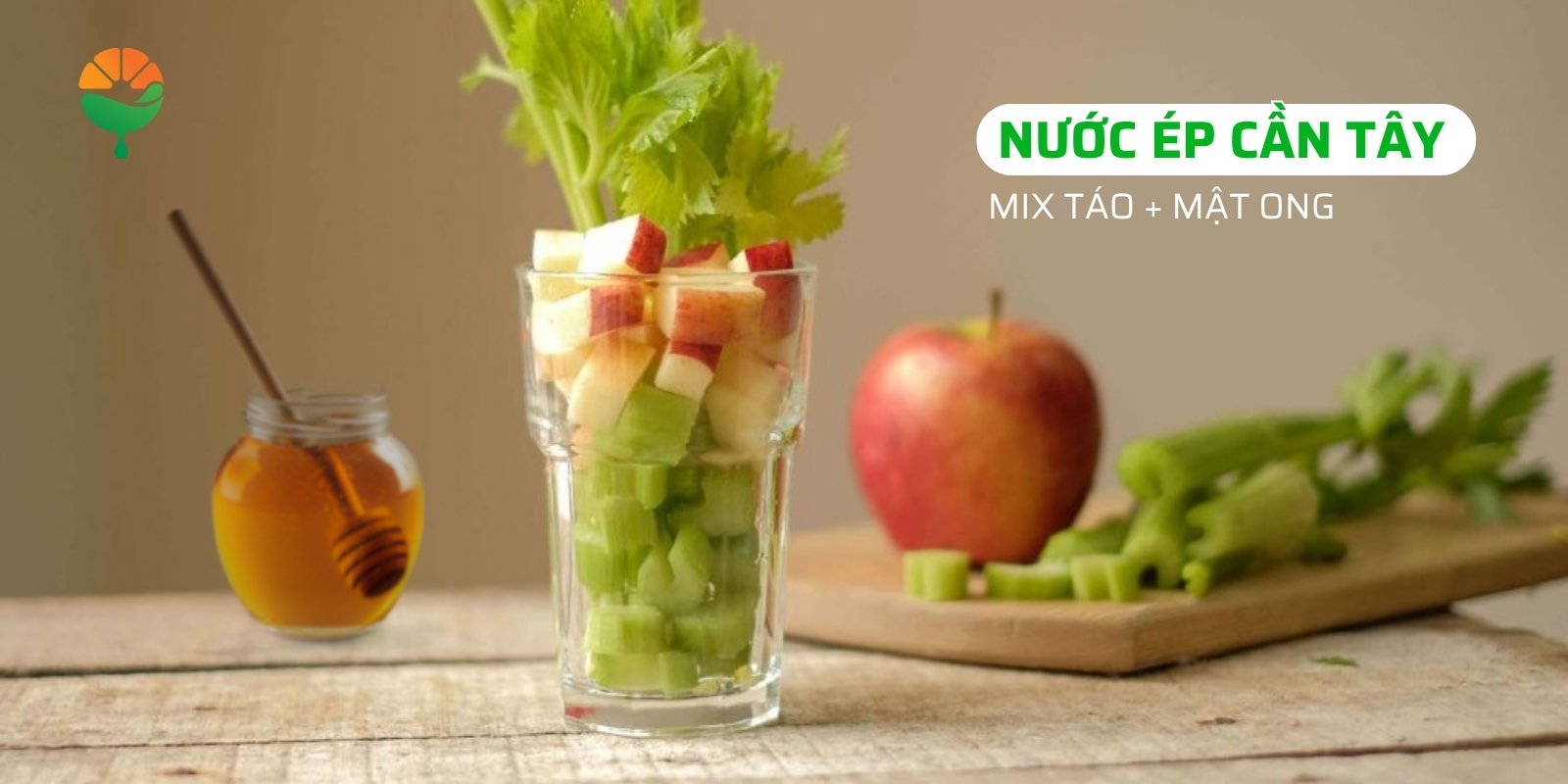 Nước ép cần tây mix táo và mật ong