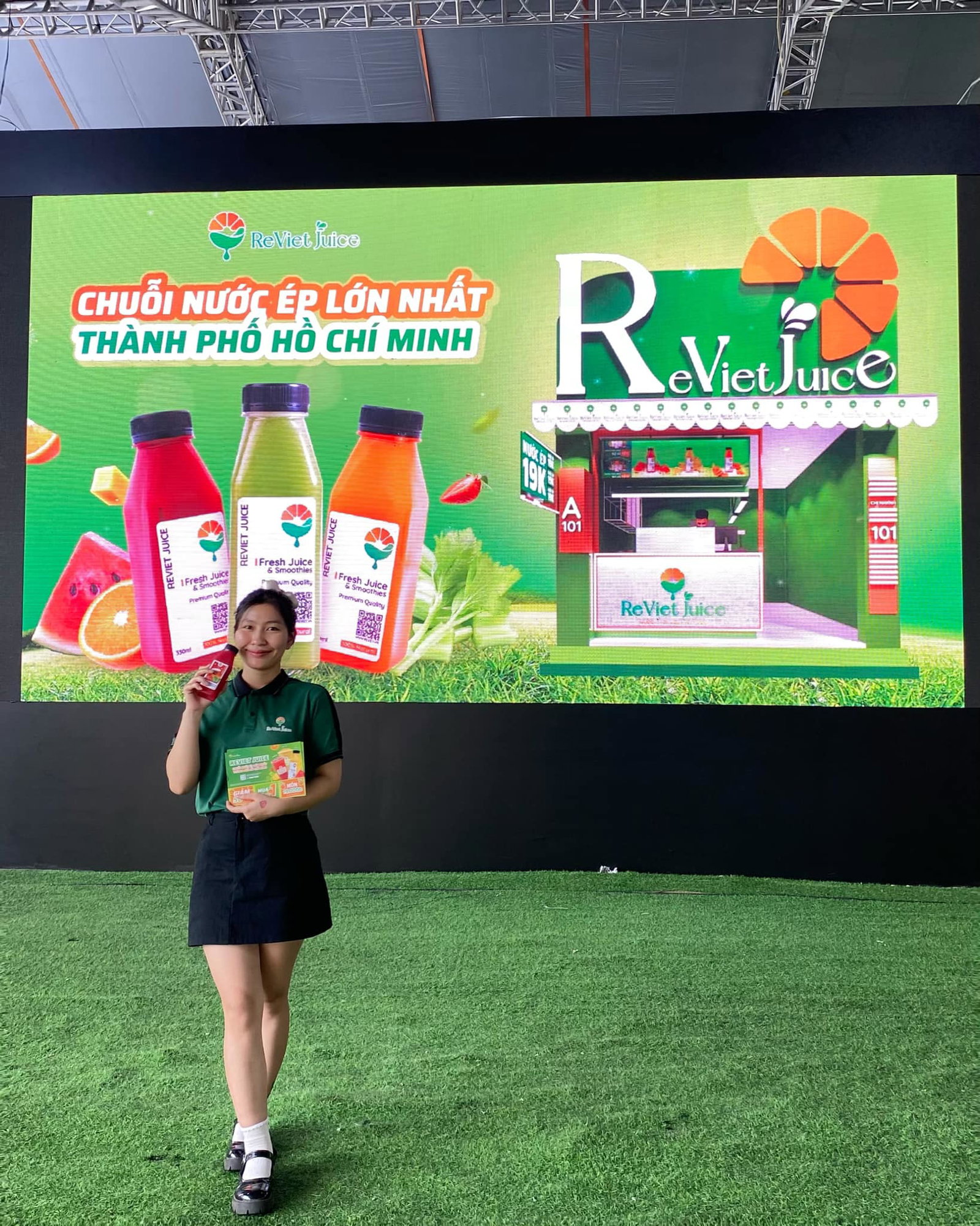 Nước Ép ReViet Tham Gia Gian Hàng Ẩm Thực Trong Lễ Hội Hozo